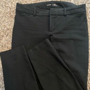 Black Old Navy Mid Rise Pixie Pant